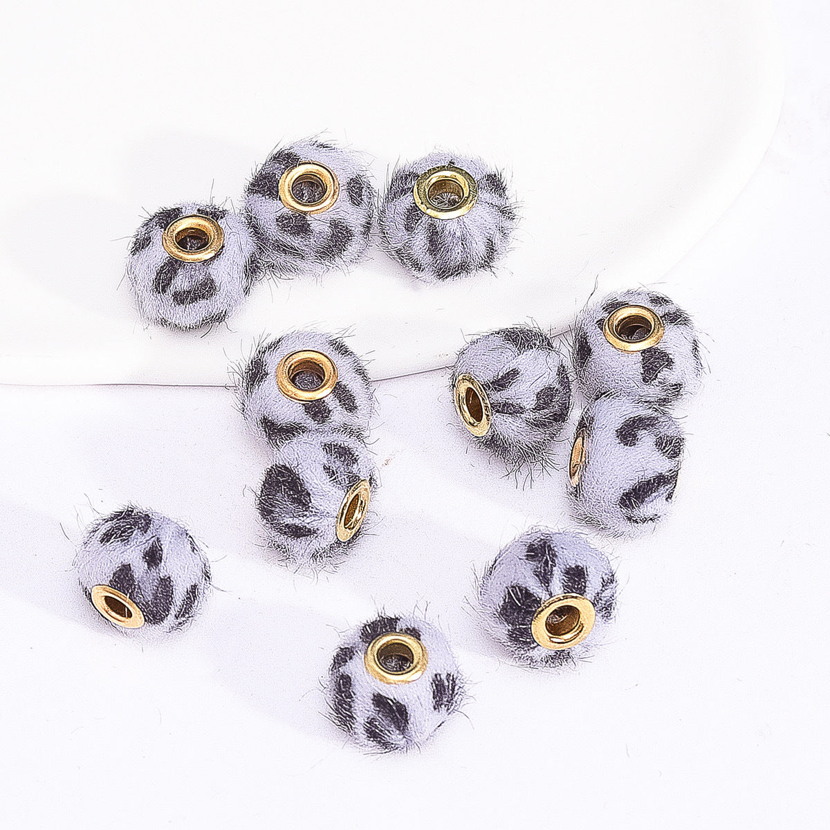 S35豹柄アクリルビーズ