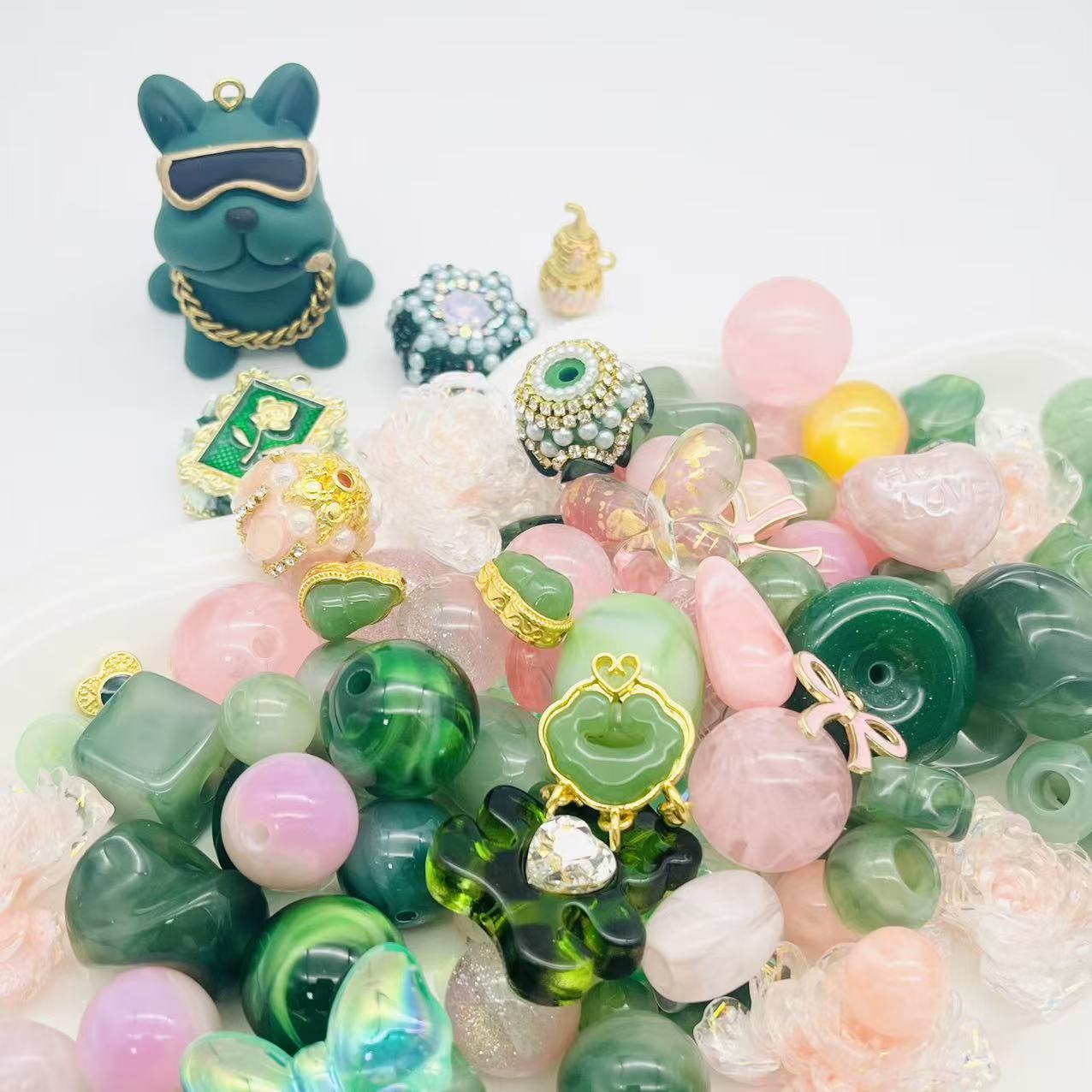 B39 緑ピンク系ミクスビーズ