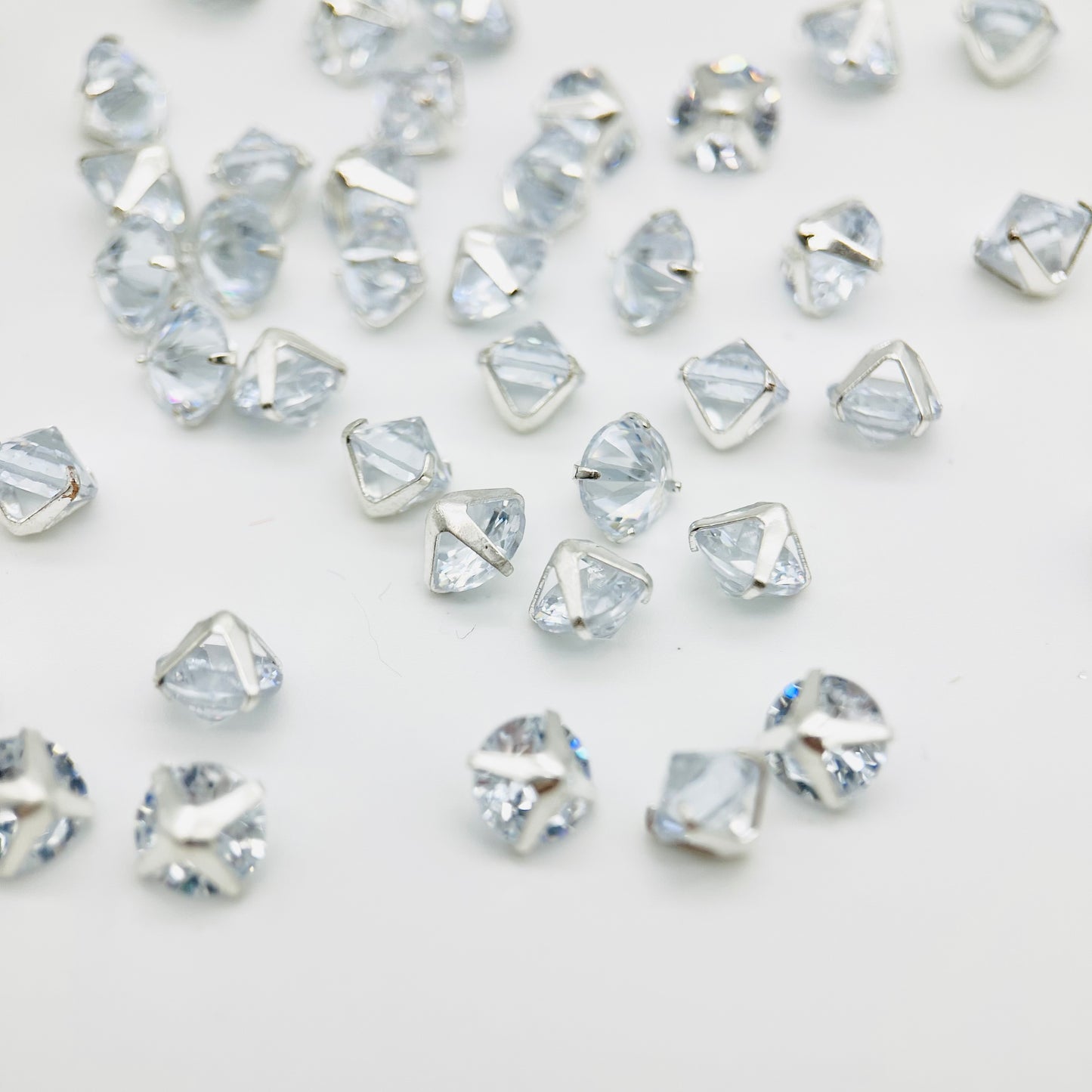 S48キラダイヤ形ビーズ