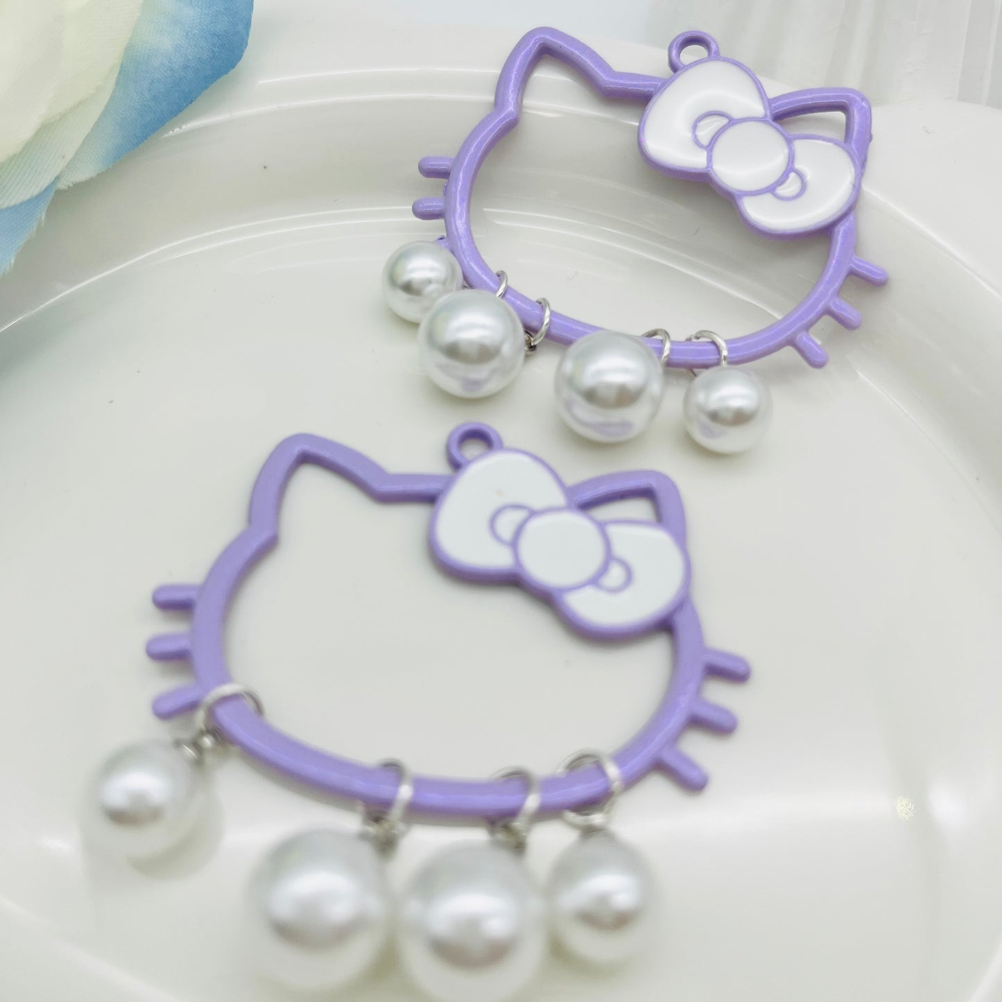 Y54カラフル白猫