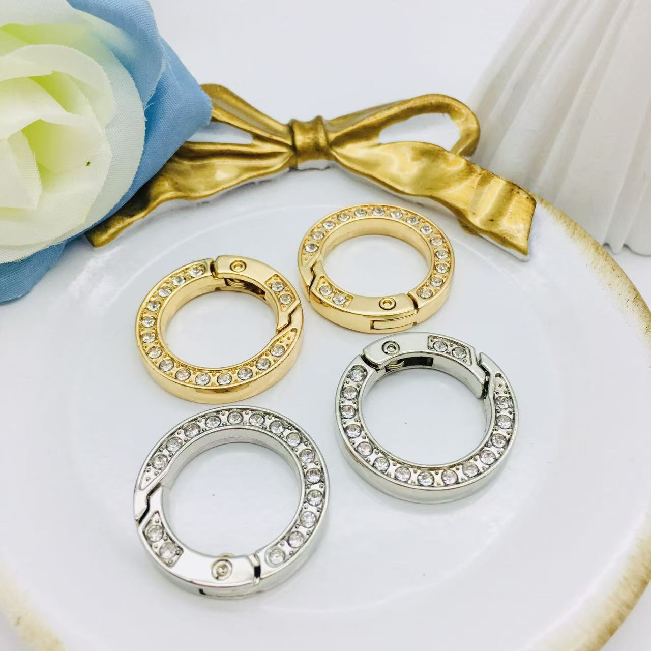 Z01キラカラビナ