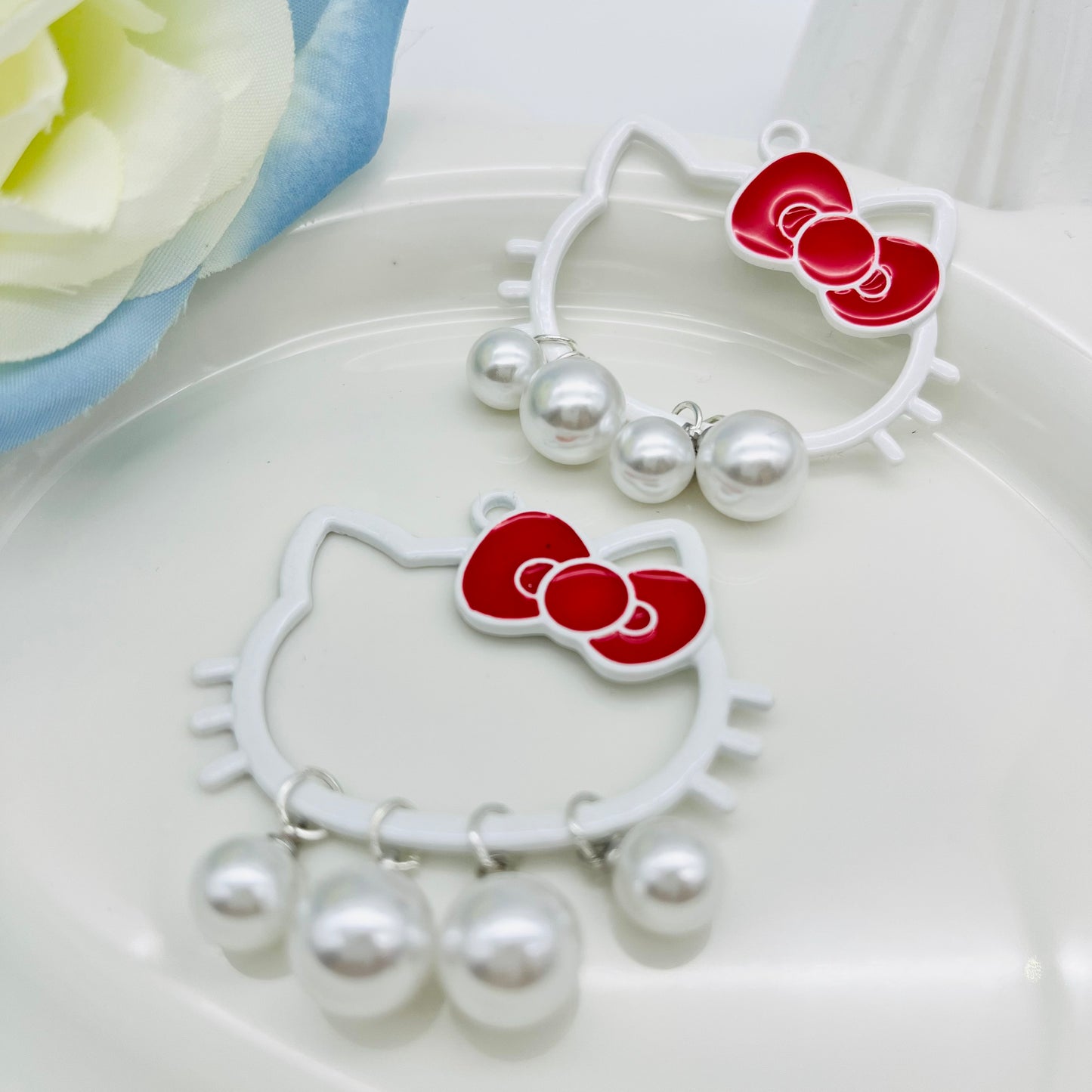 Y54カラフル白猫