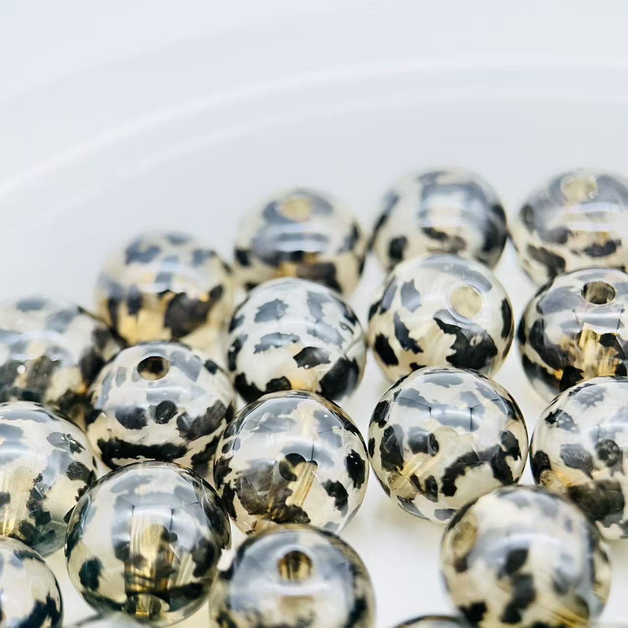 S35豹柄アクリルビーズ