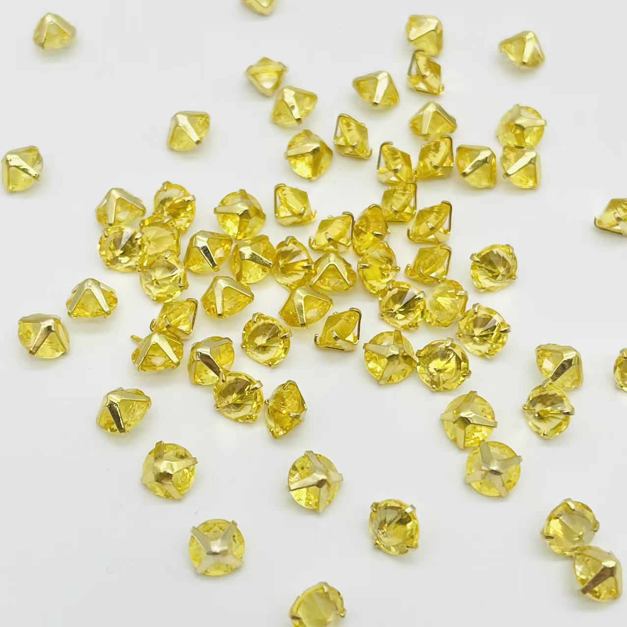 S48キラダイヤ形ビーズ