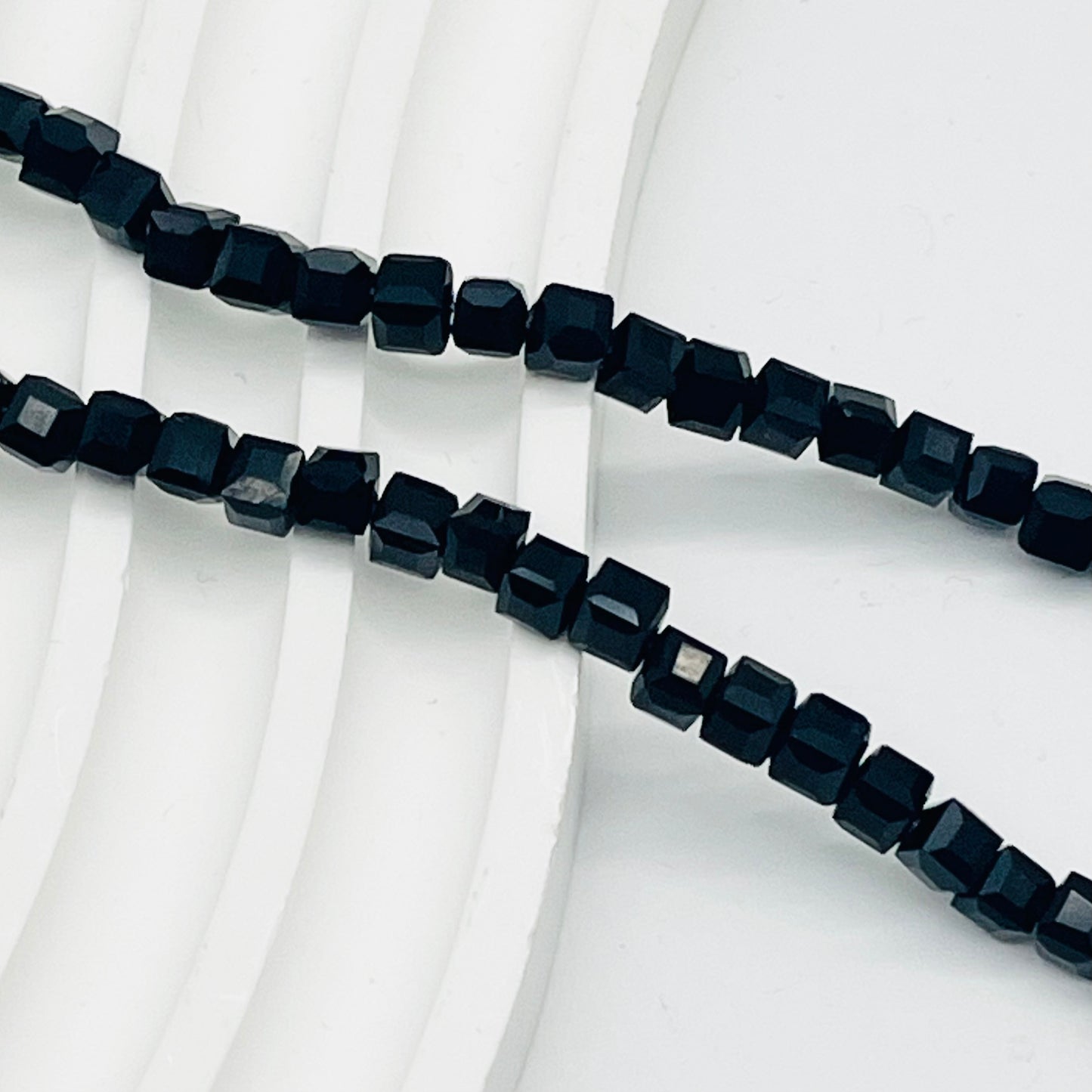 M08砂糖ミニキラビーズ