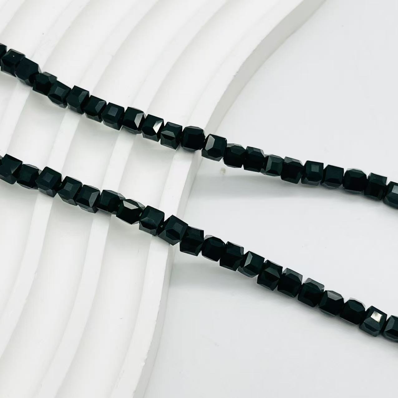 M08砂糖ミニキラビーズ